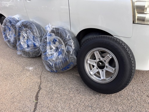 【ブリヂストン ブリザック VL1】195/80R15 107/105L LT スタッドレス 4本セット（ホイール付き）