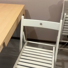 キッチンテーブル　　⭐︎椅子4個付きの画像