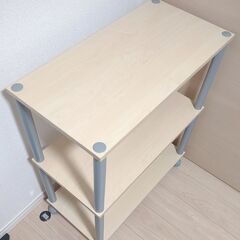 収納棚(キャスター付き・脱着可能、ストッパー付き)　サイズ(写真の状態で) : 横幅70 × 奥行35 × 高さ81cm　短めのポール4本付きなので、アレンジ可能の画像