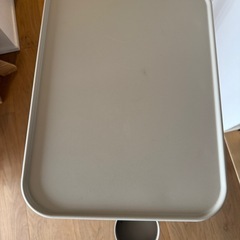 IKEA サイドテーブル　サイドデスク の画像