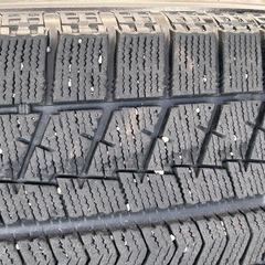 スタッドレス付きホイールtクロスにはいてました。　　の画像