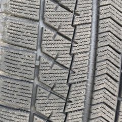 スタッドレス付きホイールtクロスにはいてました。　　の画像