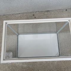 水槽　蓋付き　30cmの画像