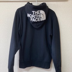 ノースフェイス パーカーの画像