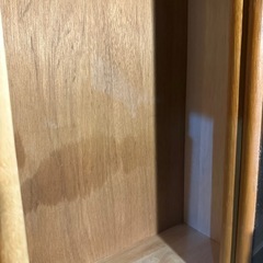 引き出しタンス（ガラス付き）
の画像