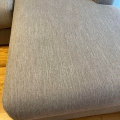 ニトリの布張りカウチソファ「NポケットA1N ロータイプ DR-BE」の画像