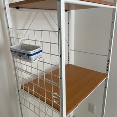 【前橋市直接引き取り限定】可動棚　スチールラック　木　ナチュラル　ホワイト　ワイヤーネット付きの画像
