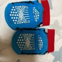 アンパンマン缶、キーホルダー、トーマス靴下の画像