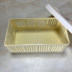 おにぎりやサンドイッチ容器の画像