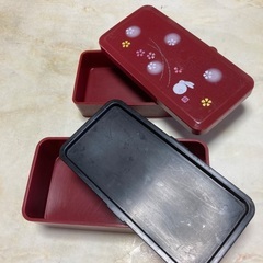 お弁当箱の画像