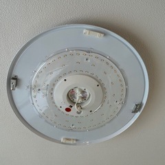 ヤマダ電機　色と明るさが調整できるシーリングライトの画像