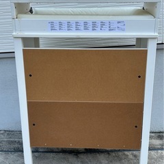 おむつ替え台付き収納タンスの画像