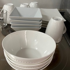 ホワイト食器4脚ずつ【本日のみ】の画像