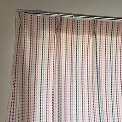カーテンの画像