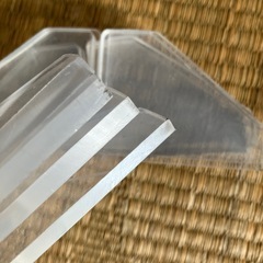 アクリルパーテーションの脚　８個　底辺13×高さ5×厚み0.5㎝　0.3㎝用？の画像