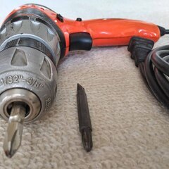 相模原 電動ドリル ドライバードリル BLACK&DECKER KR111RE 電動工具 ネジ ボルト 締め 木材 穴あけ DIY 日曜大工 木工ドリルビットの画像
