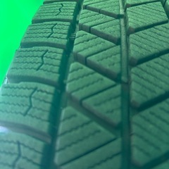 バリ山 BRIDGESTONE スタッドレスタイヤ VRX3 15インチセットの画像