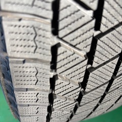 バリ山 BRIDGESTONE スタッドレスタイヤ VRX3 15インチセットの画像
