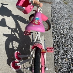 補助輪付き自転車　16インチ　ディズニープリンセス　サイドスタンド付きの画像