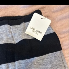 新品未使用STRAWBERRYFIELDSスカートの画像