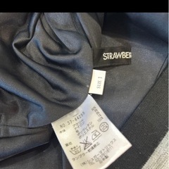 新品未使用STRAWBERRYFIELDSスカートの画像