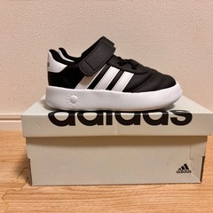 アディダス　ベビーシューズ
の画像