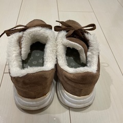 earth レディース　シューズ　秋　　23.5cmボア の画像