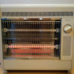 800円で。電気ファンヒーターです。の画像