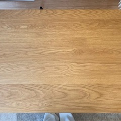 ダイニングテーブルの画像