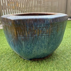 大きな植木鉢　の画像