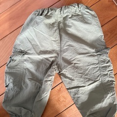 LITTLE WEEKEND（リトルウィークエンド） トレーナー3枚＋カーゴパンツ（80〜90サイズ）／まとめ売り の画像