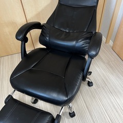 オットマン付きリクライニングチェアの画像