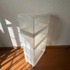 【無印良品】ポリプロピレン組立式ワゴン（4段・キャスター付き）200円の画像