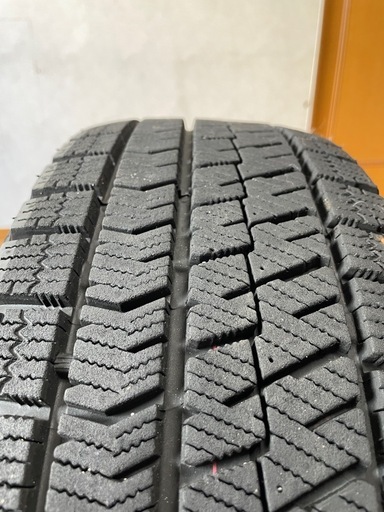 スタッドレスタイヤ 195/65R15　ブリヂストン　VRX2