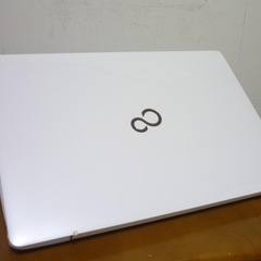 人気の富士通ホワイトカラー 高速新品SSD256G 最高峰i7搭載 メモリ大容量8G win11 カメラ テンキー 1102の画像