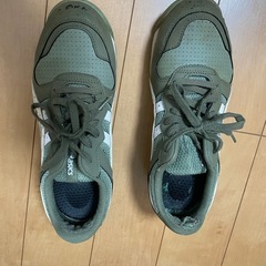 アシックス安全靴　レディース　JSAA A種 オリーブグリーン スニーカーの画像