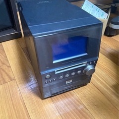 日立のテレビ（P42-HP02）とミニDVDオーディオシステム（X-SV5DV)の画像