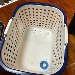 【商談成立済】カゴ、工具入れの画像