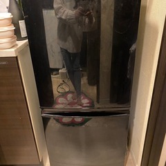 SHARP冷蔵庫の画像