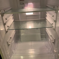 SHARP冷蔵庫の画像