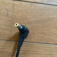 ノートPC充電器の画像