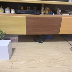【手渡し限定/2023年購入】高級感ある木製テレビ台 幅113cm 練馬区の画像