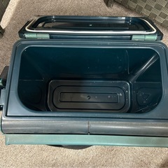 【訳あり品】 テーブル＆クーラーボックス NEEDLE LEAF 緑  の画像