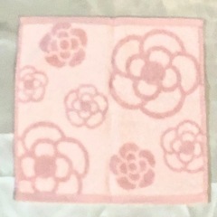 【新品未使用】CLATHAS クレイサス　タオルハンカチ　ハンドタオル　カメリアの画像