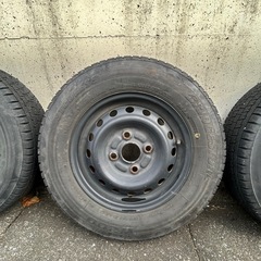 軽トラ　スタッドレスタイヤ　ハイゼットの画像