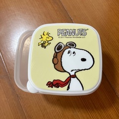 SNOOPYタッパーの画像