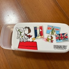 SNOOPYタッパーの画像