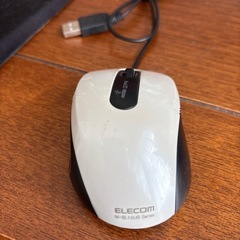 小さめマウスとマウスパッド
の画像