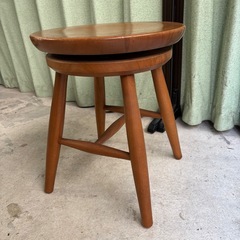 【キツツキ】飛騨産業 回転式 丸椅子 スツール レトロ 木製の画像