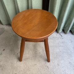 【キツツキ】飛騨産業 回転式 丸椅子 スツール レトロ 木製の画像